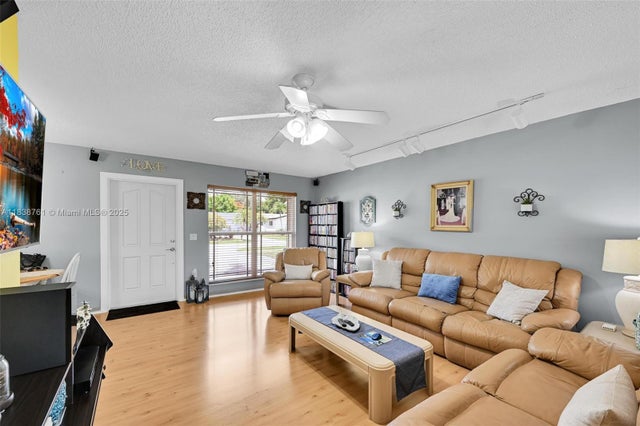 4 of 28 - 11730 Nw 33rd St, Sunrise, FL