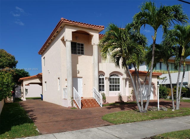 1 of 36 - 3124 Prairie Ave, Miami Beach, FL