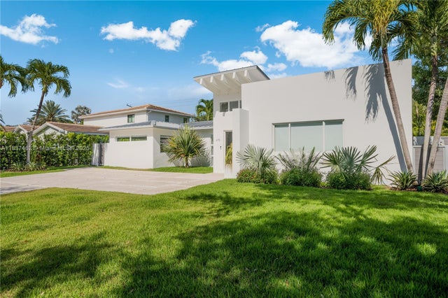2 of 63 - 475 Woodcrest Rd, Key Biscayne, FL