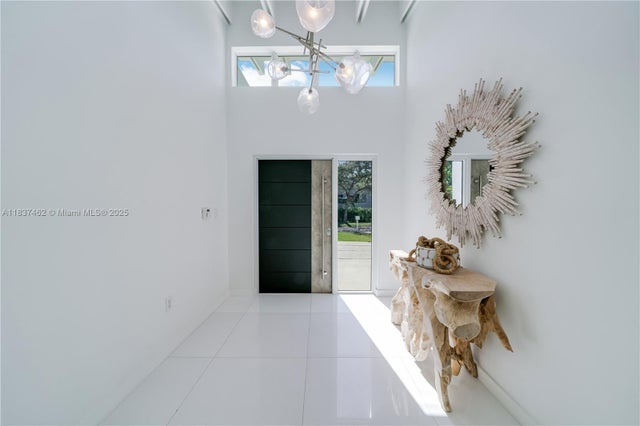 3 of 63 - 475 Woodcrest Rd, Key Biscayne, FL