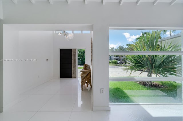 4 of 63 - 475 Woodcrest Rd, Key Biscayne, FL