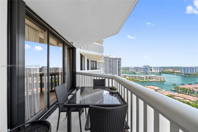 3 of 28 - 2000 Island Blvd 2409, Aventura, FL