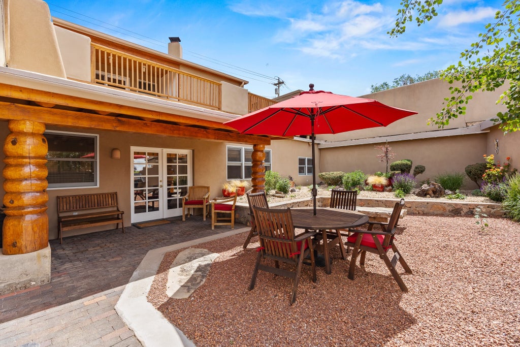 414 Camino Delora # 2, Santa Fe