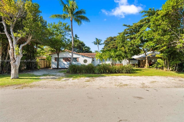2 of 43 - 738 Fernwood Rd, Key Biscayne, FL