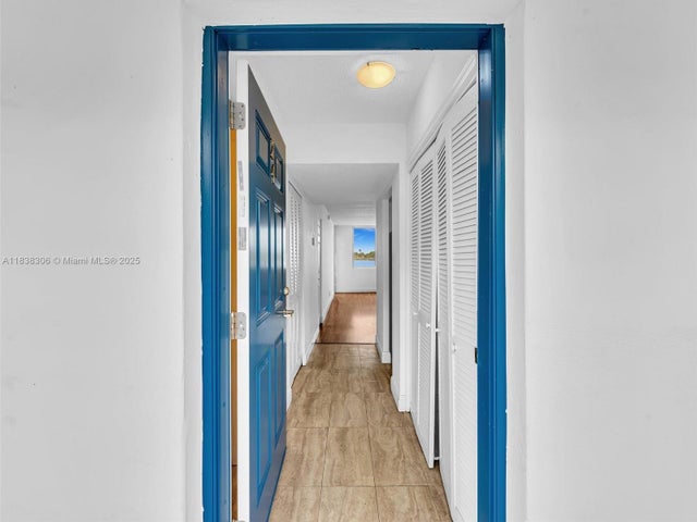 5 of 38 - 1170 Ne 191st St 24, Miami, FL