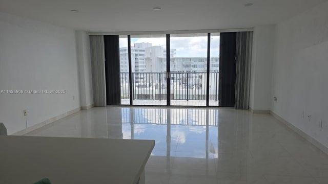 5 of 17 - 1450 Brickell Bay Dr 1402, Miami, FL
