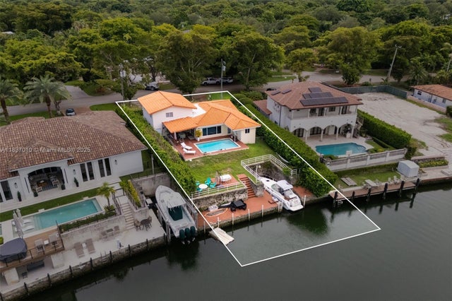 2 of 23 - 5308 Riviera Dr, Coral Gables, FL