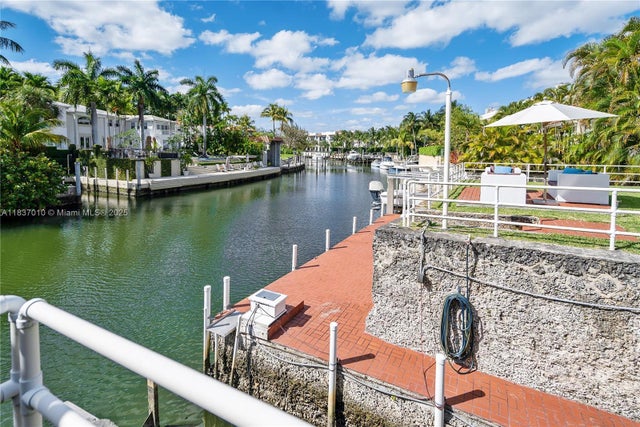 4 of 23 - 5308 Riviera Dr, Coral Gables, FL