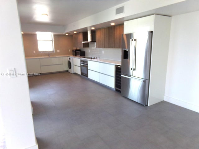 3 of 17 - 1025 92nd St 804, Bay Harbor Islands, FL