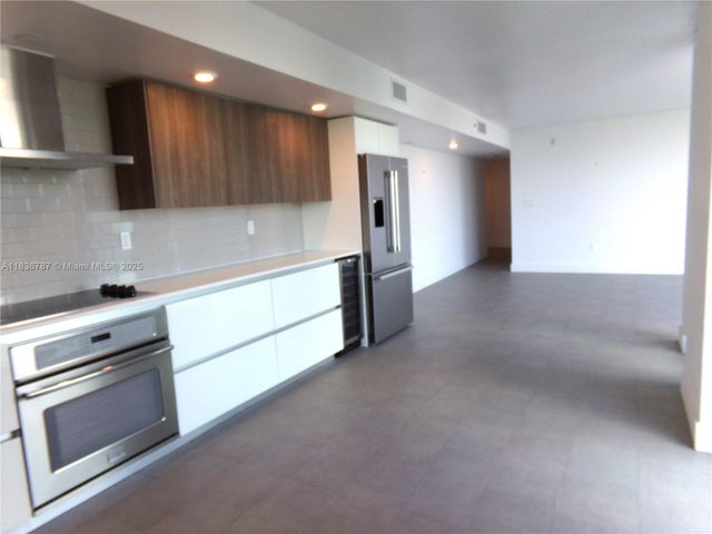 4 of 17 - 1025 92nd St 804, Bay Harbor Islands, FL
