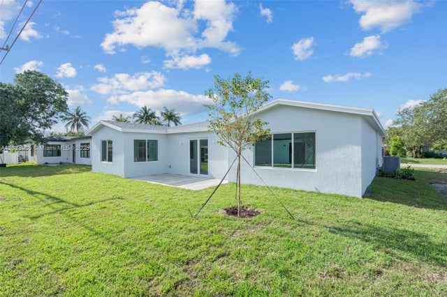5 of 31 - 3451 Sw 19th St, Fort Lauderdale, FL