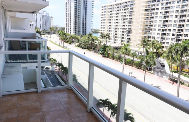 4 of 46 - 5601 Collins Ave 720, Miami Beach, FL