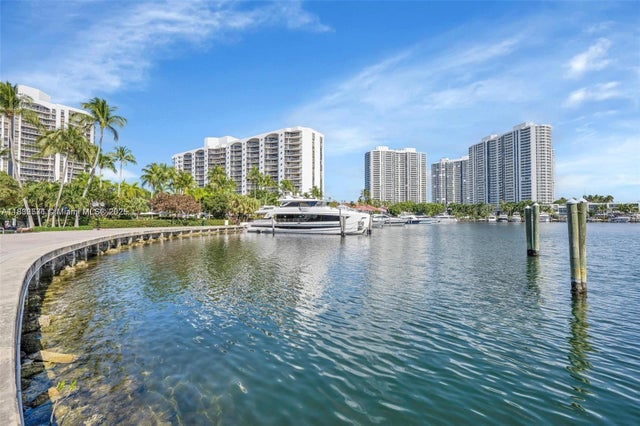 3 of 45 - 3640 Yacht Club Dr 203, Aventura, FL