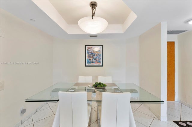 5 of 45 - 3640 Yacht Club Dr 203, Aventura, FL