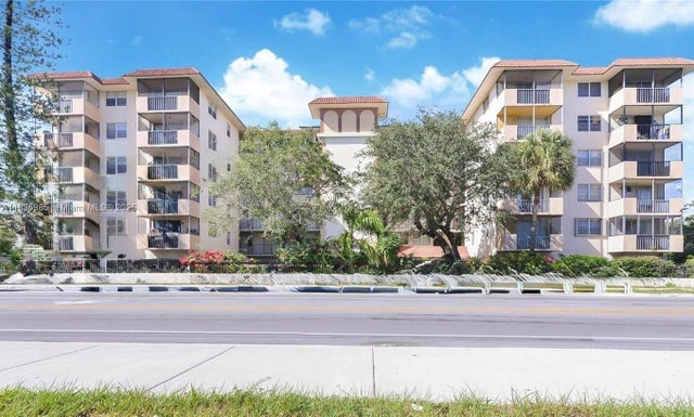 1 of 11 - 12590 Ne 16th Ave 605, North Miami, FL