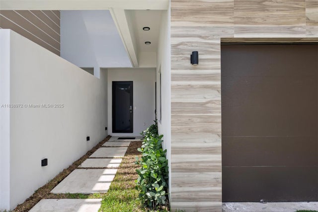 2 of 41 - 1152 Sw 22nd Ter, Miami, FL