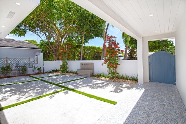 4 of 43 - N/A, Miami Beach, FL