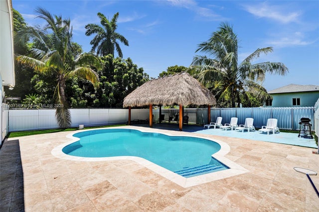 5 of 54 - 16000 N Miami Ave, Miami, FL