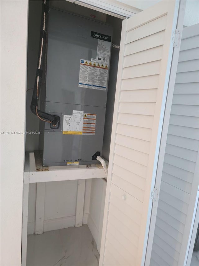 4 of 22 - 1141 Sw 8th Ter, Fort Lauderdale, FL