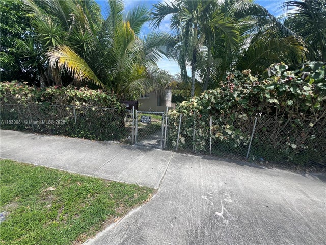 5 of 56 - 1190 Nw 135th St, North Miami, FL