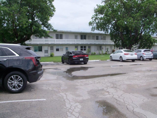 2 of 28 - 165 Ne 203rd Ter 31, Miami Gardens, FL