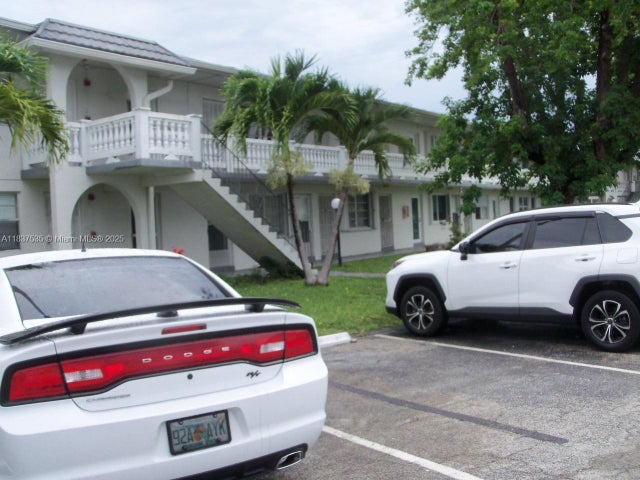 3 of 28 - 165 Ne 203rd Ter 31, Miami Gardens, FL