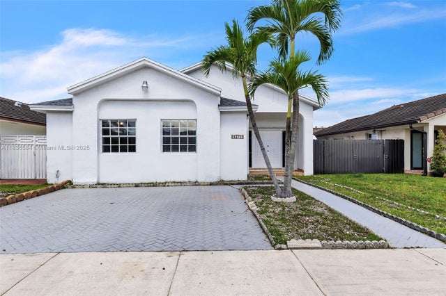1 of 32 - 5370 Sw 144th Ave, Miami, FL