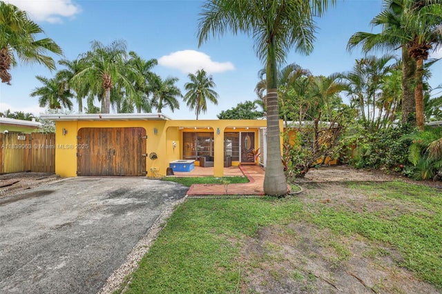 3 of 39 - 2606 Gulfstream Ln, Fort Lauderdale, FL
