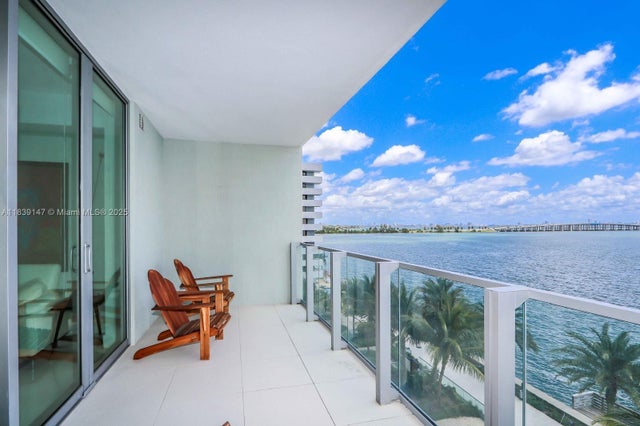 2 of 30 - 2900 Ne 7th Ave 404, Miami, FL