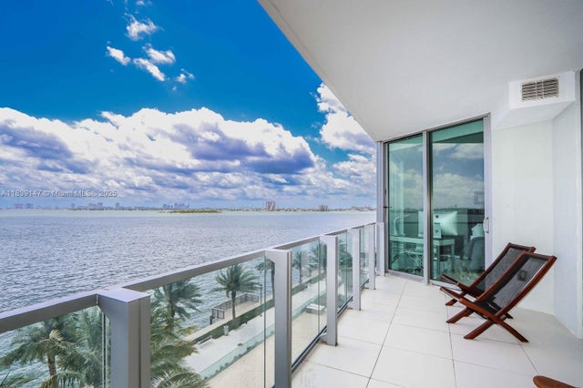 3 of 30 - 2900 Ne 7th Ave 404, Miami, FL