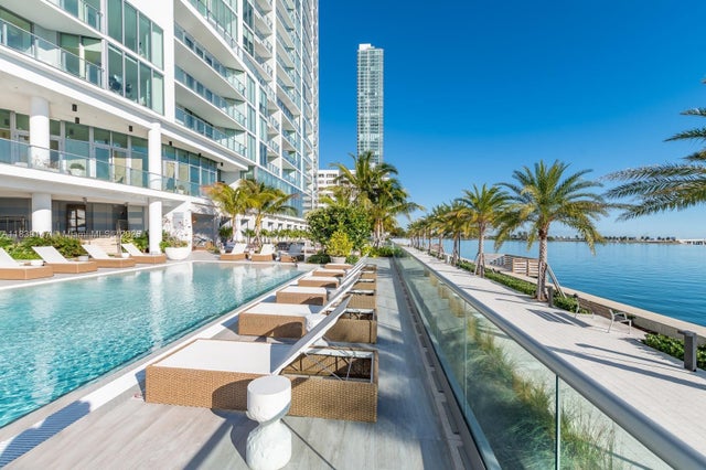 4 of 30 - 2900 Ne 7th Ave 404, Miami, FL