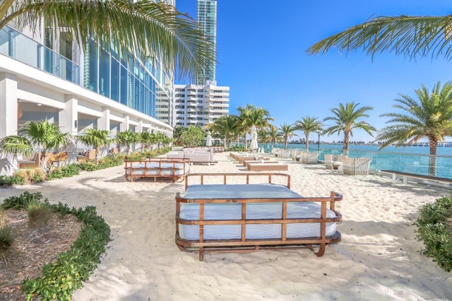5 of 30 - 2900 Ne 7th Ave 404, Miami, FL