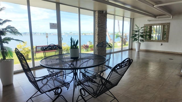 5 of 38 - 1075 Ne Miami Gardens Dr 306, Miami, FL