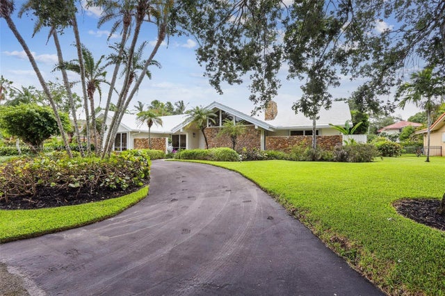 1 of 41 - 13025 Sw 108th Ave, Miami, FL
