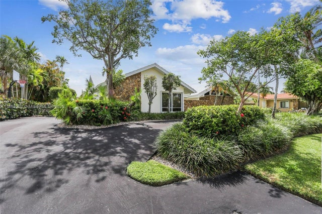 2 of 41 - 13025 Sw 108th Ave, Miami, FL