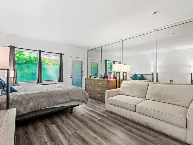 1 of 12 - 1060 Pennsylvania Ave 4, Miami Beach, FL