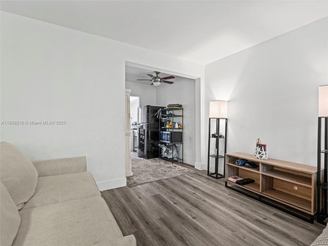 2 of 12 - 1060 Pennsylvania Ave 4, Miami Beach, FL
