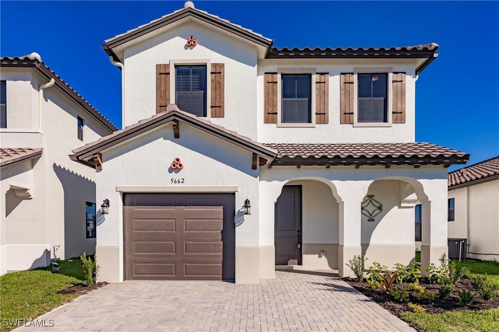 5662 Argento Dr, AVE MARIA