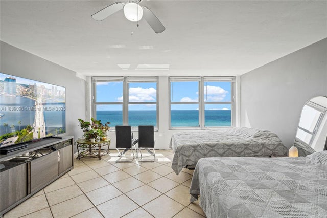 4 of 28 - 2899 Collins Ave 931, Miami Beach, FL