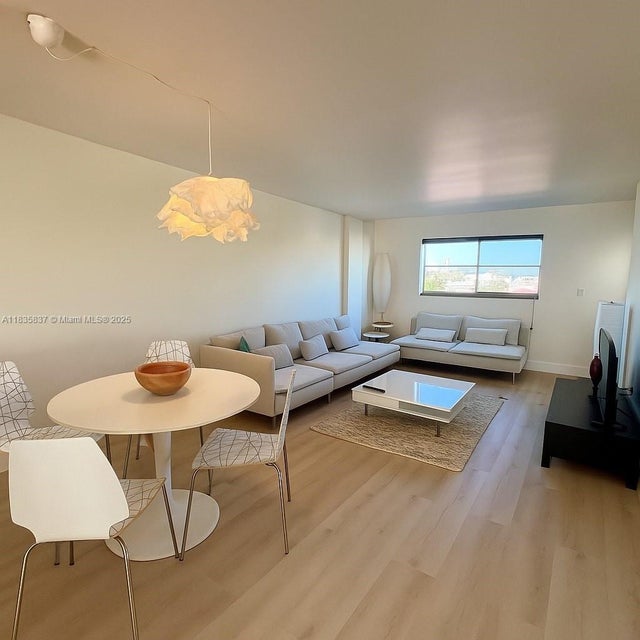 1 of 14 - 1575 Euclid Ave 505, Miami Beach, FL