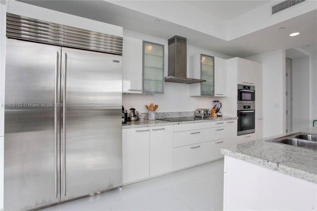 5 of 21 - 4100 Island Blvd 2303, Aventura, FL