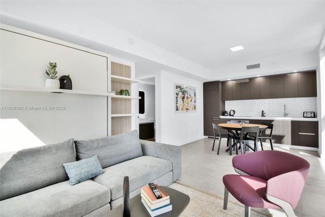 5 of 44 - 227 Ne 2nd St 2000, Miami, FL