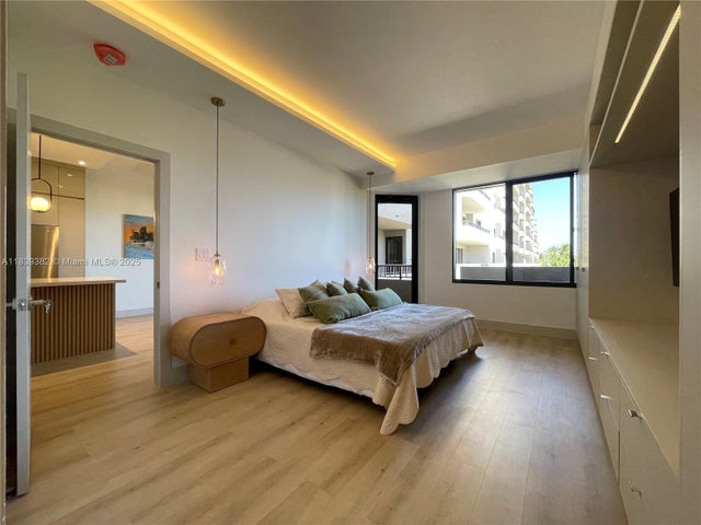 5 of 37 - 201 Crandon Blvd 305, Key Biscayne, FL