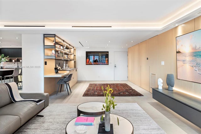 5 of 53 - 2301 Collins Ave 1004, Miami Beach, FL