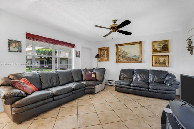 3 of 28 - 5300 Washington St C113, Hollywood, FL