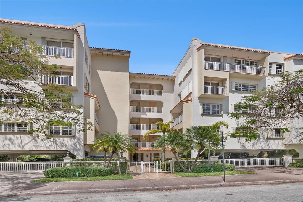 37 Majorca Ave 401, Coral Gables