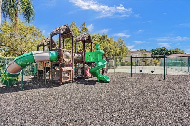 4 of 16 - 4966 Sw 33rd Ter, Hollywood, FL