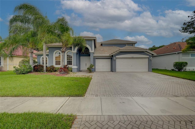1 of 26 - 7062 Brunswick Cir, Boynton Beach, FL