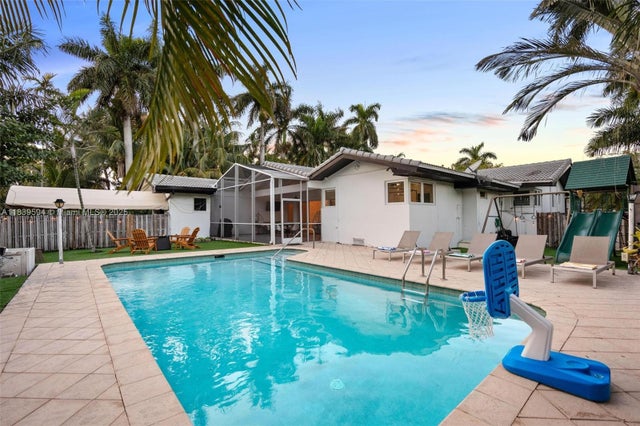 5 of 65 - 1240 Jefferson St, Hollywood, FL
