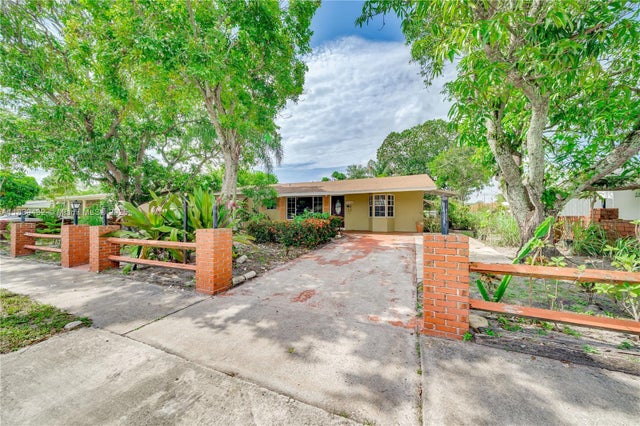 2 of 60 - 7140 Fillmore St, Hollywood, FL